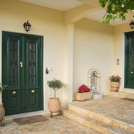Elia Apartments Chrisso Delphi Exterior foto